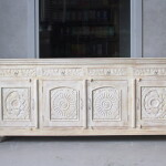 ORIENTAL WOODEN CHEST