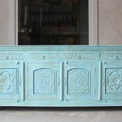 ORIENTAL WOODEN CHEST