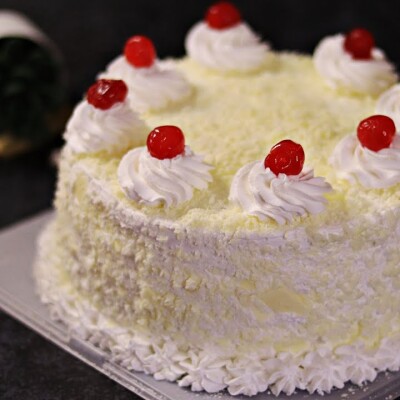 WHITE FOREST WITH EGGS (2 POUND)