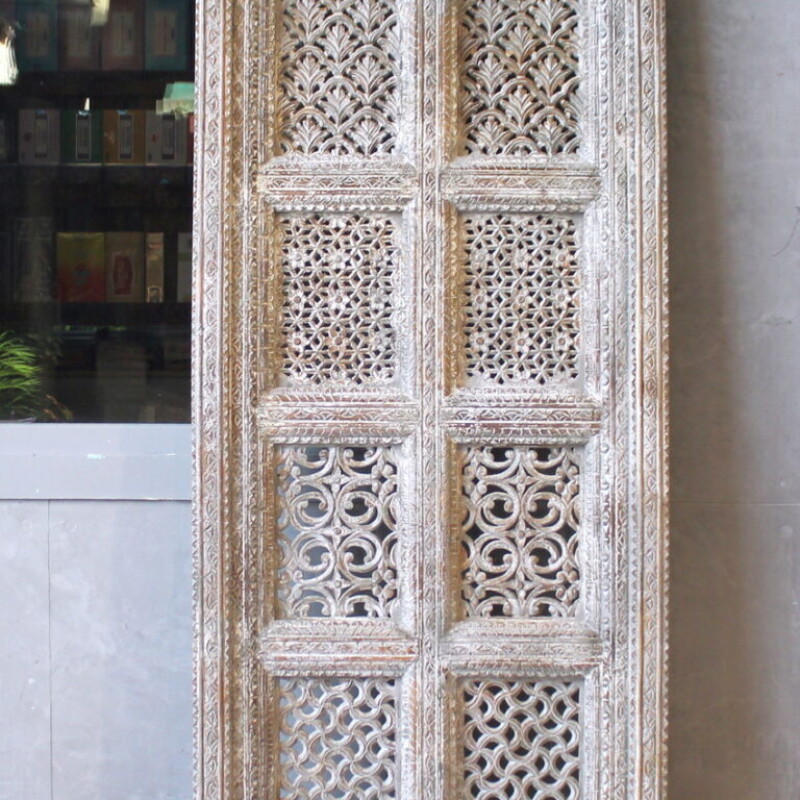 CARVED WOODEN DECORATIVE PANEL