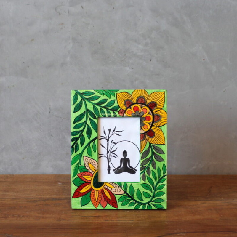 COLORFUL WOODEN PHOTO FRAME