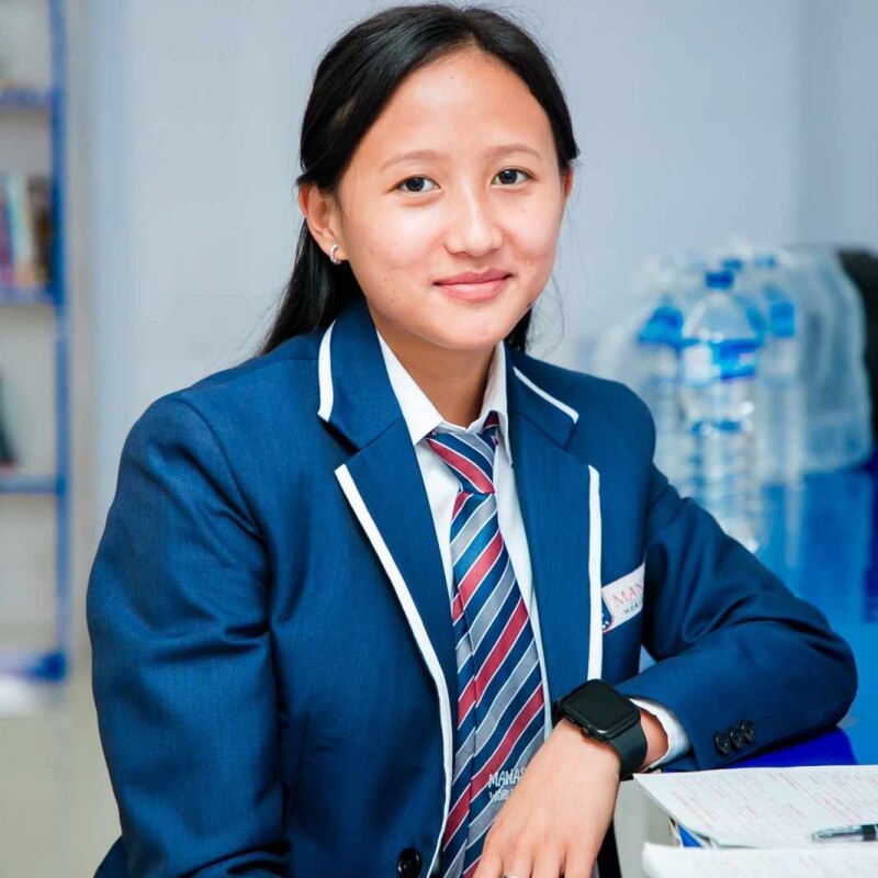 RIYA TAMANG ( 4000 rupaiya Per Day Morning 6 oclock to in The Evening 6 oclock )