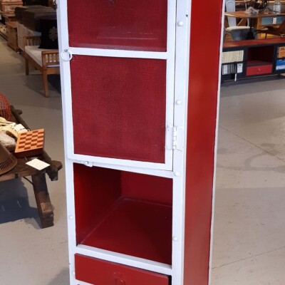 METAL SHELF