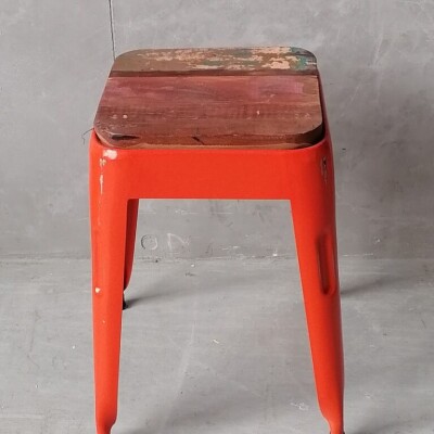 ORANGE INDUSTRIAL METAL STOOL